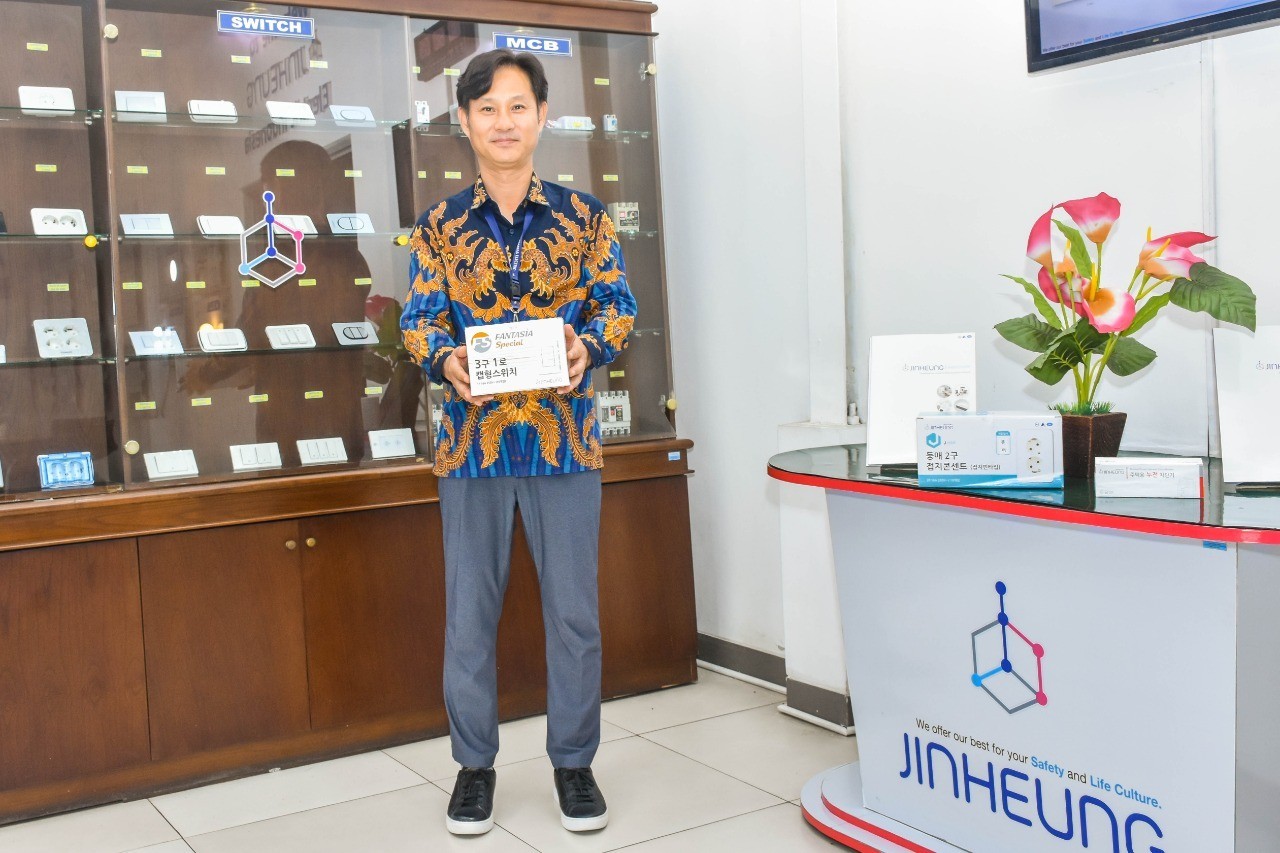 Industri Peralatan Listrik di Cikarang Rutin Ekspor ke Korsel