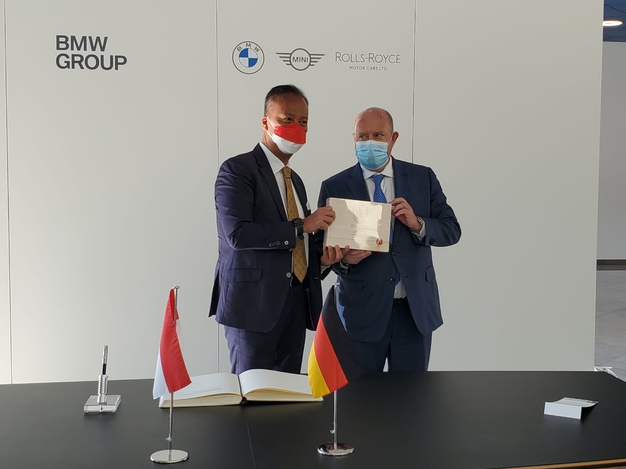 Menperin Paparkan Peluang Investasi Ekosistem EV ke BMW dan Mercedes-Benz