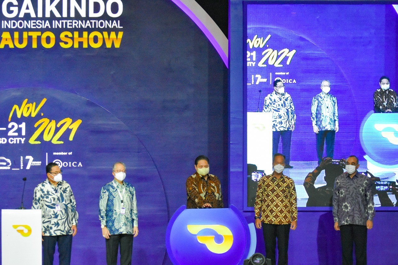 Kinerja Industri Otomotif Melaju Kencang